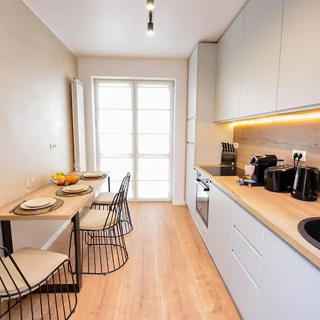 Wabi Sabi - One Bedroom - Romana Square *
