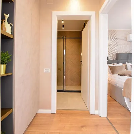 Wabi Sabi - One Bedroom - Romana Square *