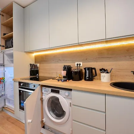 Wabi Sabi - One Bedroom - Romana Square *