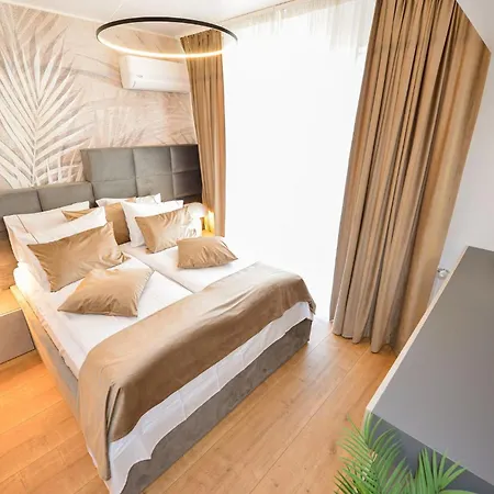 Wabi Sabi - One Bedroom - Romana Square Apartament *